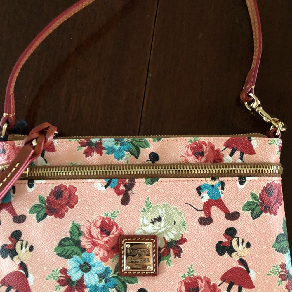Walt Disney World Minnie Mouse Dooney & Bourke wristlet